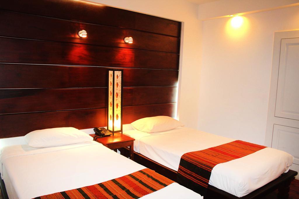 לואנג פרבאנג Capital Hotel מראה חיצוני תמונה