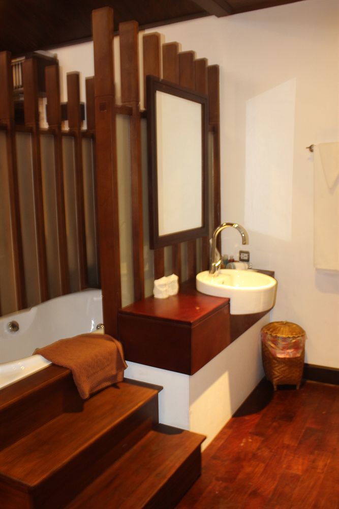 לואנג פרבאנג Capital Hotel מראה חיצוני תמונה